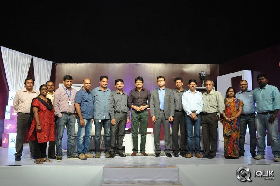 Nagarjuna-Meets-Docomo-Manam-Contest-Winners